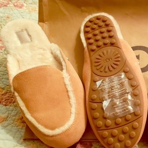 Ugg Lane Slippers Tan